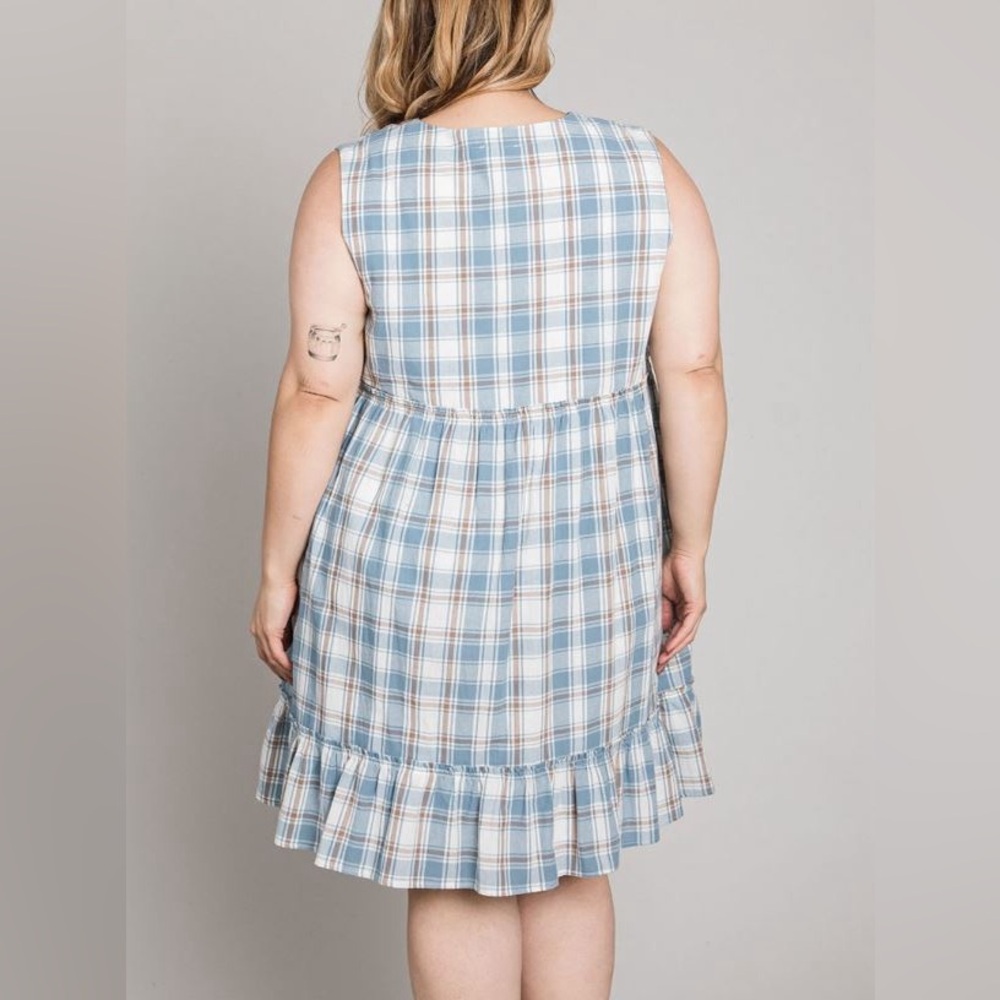Plus Size Checker Ruffle Bottom Dress - Picture 4 of 4